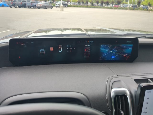 Certified 2025 Ford Expedition Platinum w/ Driver's Package AWD/4WD image 17