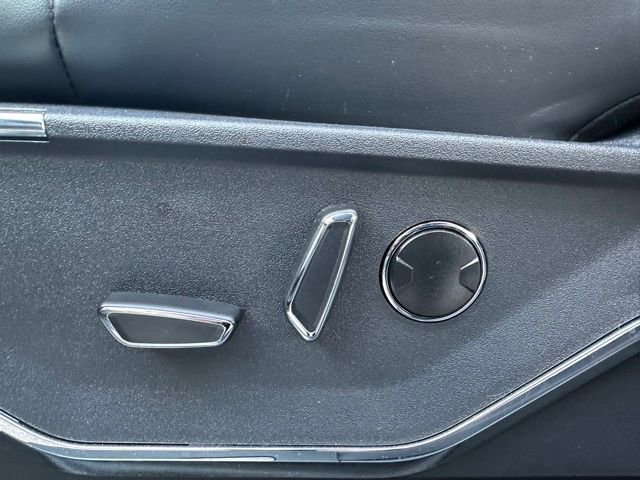 Certified 2023 Ford F150 Platinum w/ Equipment Group 701A High image 33