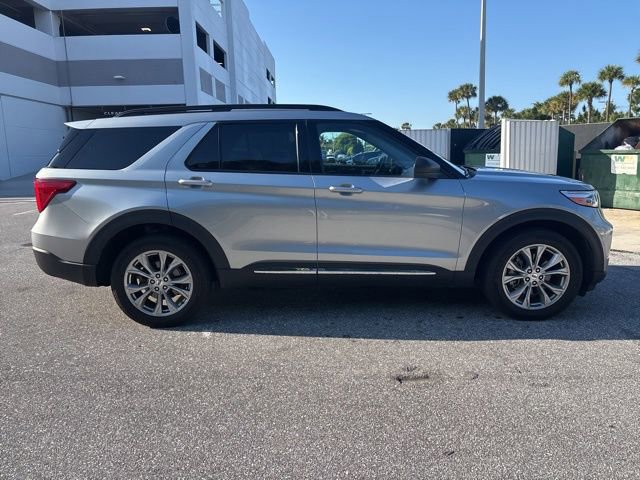 Certified 2023 Ford Explorer XLT w/ Equipment Group 202A AWD/4WD image 4