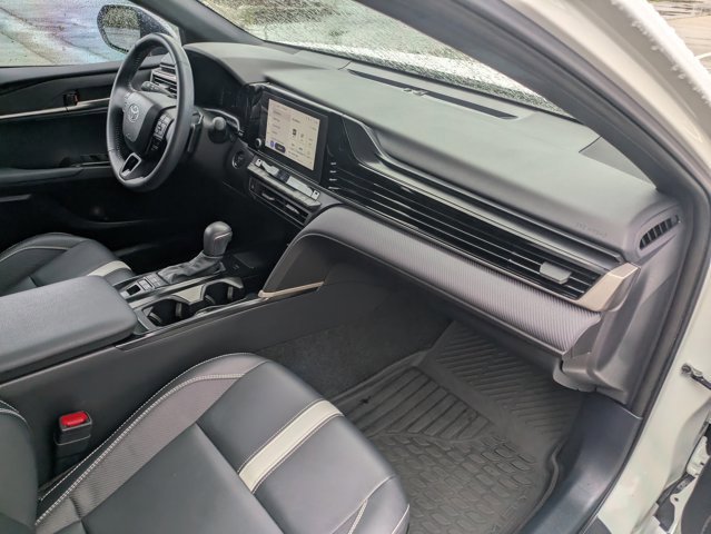 Used 2025 Toyota Camry SE w/ Convenience Package FWD image 19
