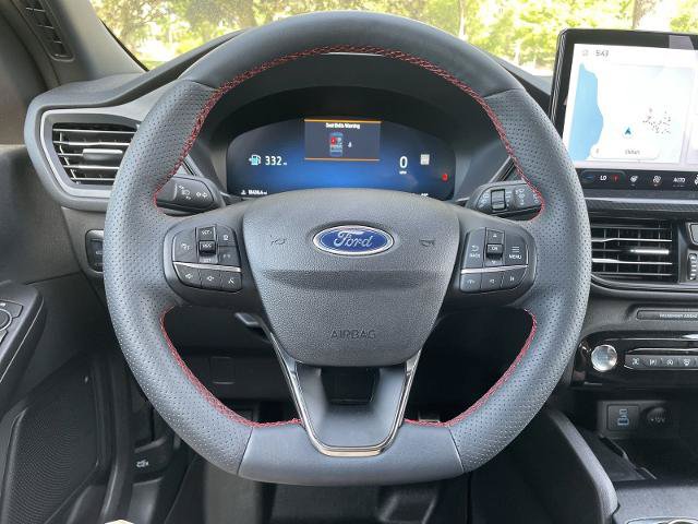 Certified 2023 Ford Escape ST-Line Elite AWD/4WD image 14