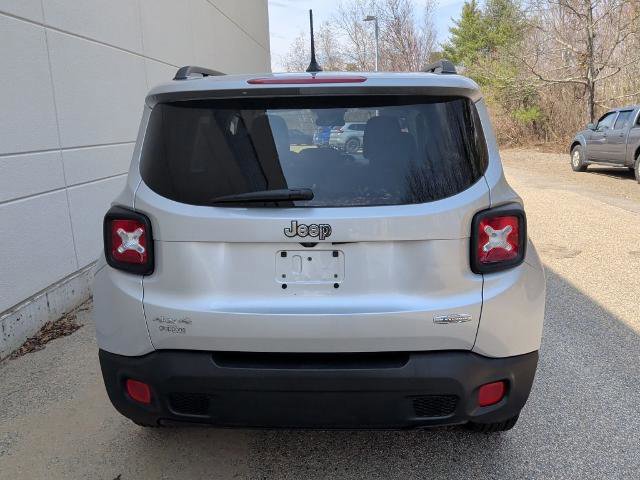 Used 2017 Jeep Renegade Latitude image 5