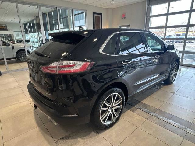 Certified 2022 Ford Edge Titanium w/ Class II Trailer Tow Package image 5