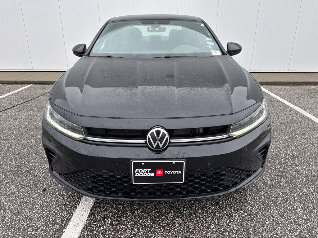 Used 2025 Volkswagen Jetta Sport FWD image 11