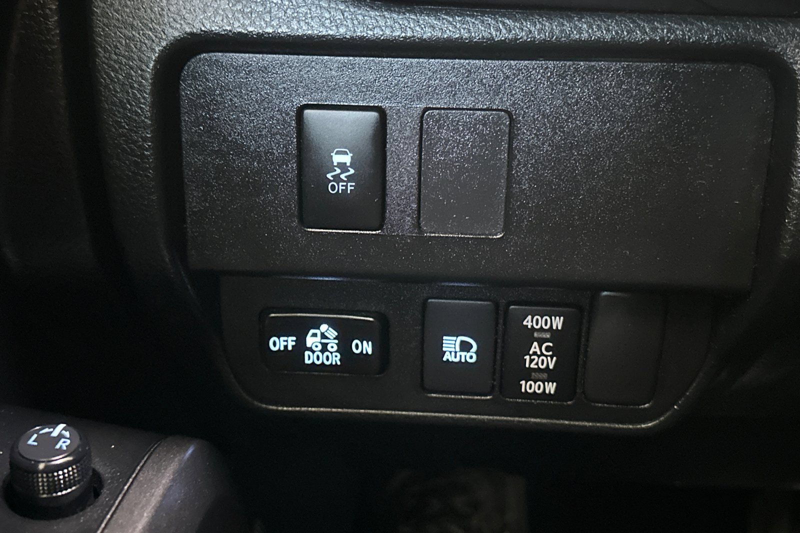 Used 2021 Toyota Tacoma TRD Off-Road w/ TRD Premium Off Road Package AWD/4WD image 29