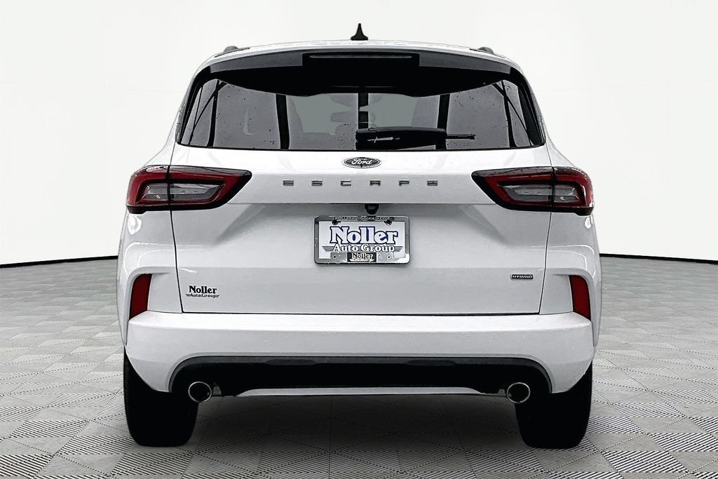 Certified 2023 Ford Escape ST-Line w/ Equipment Group 301A FWD image 4