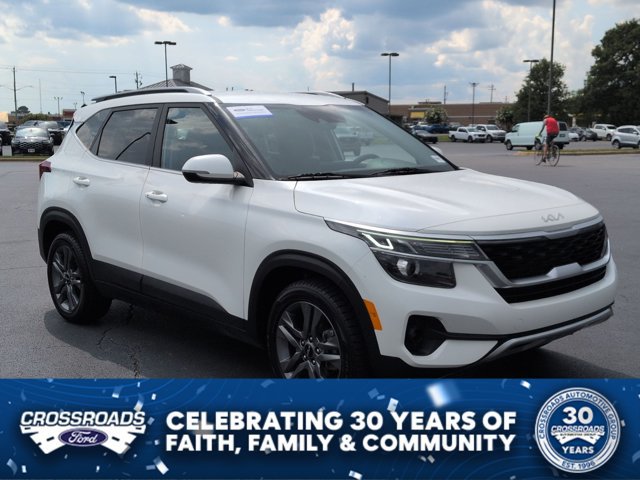 Used 2023 Kia Seltos S w/ Navigation Package