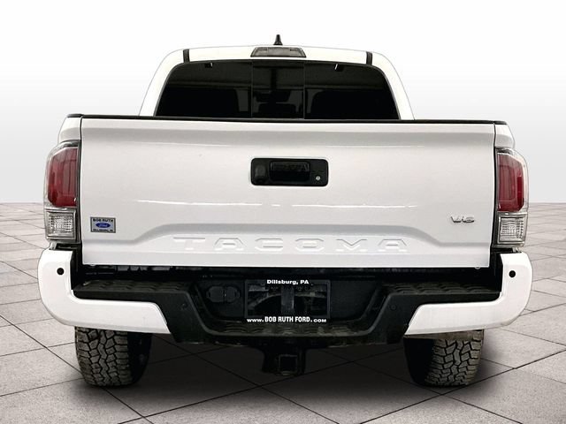 Used 2022 Toyota Tacoma TRD Off-Road w/ Technology Package AWD/4WD image 4