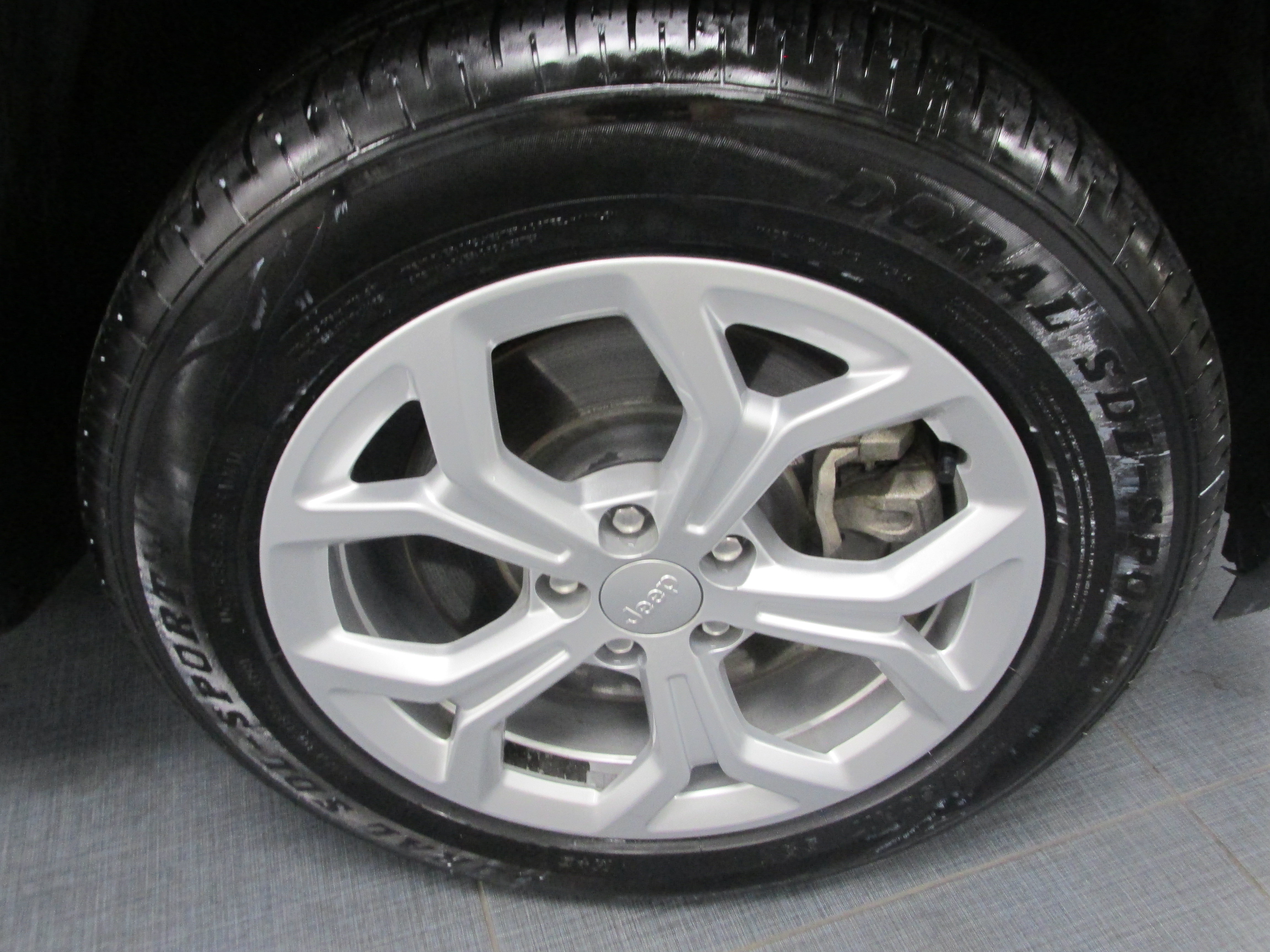 Used 2024 Jeep Compass Latitude AWD/4WD image 15
