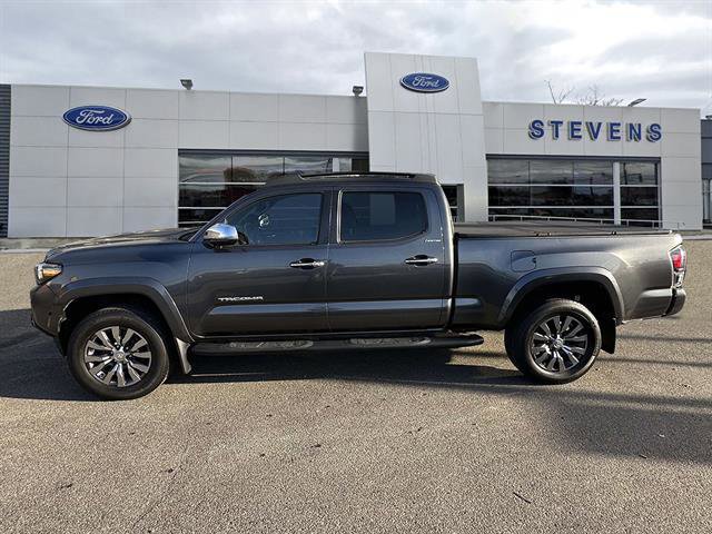 Used 2022 Toyota Tacoma Limited image 4