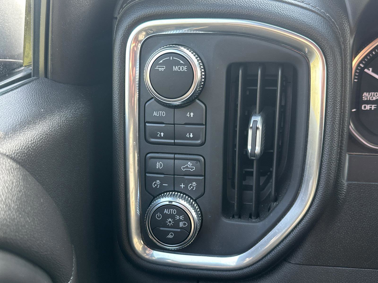 Used 2021 GMC Sierra 1500 Denali w/ Driver Alert Package II image 11