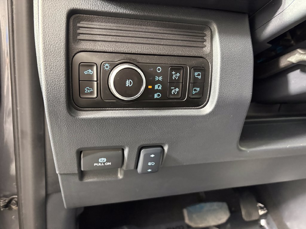 Certified 2026 Ford F350 Lariat w/ Black Appearance Package AWD/4WD image 14