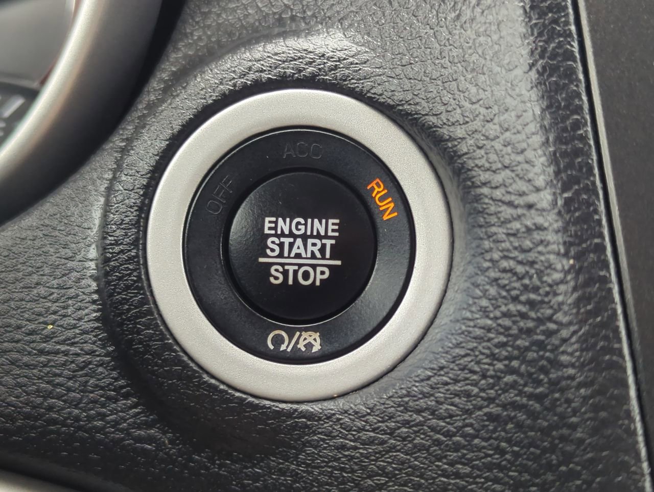 Used 2019 Dodge Journey SE w/ Connectivity Group FWD image 24