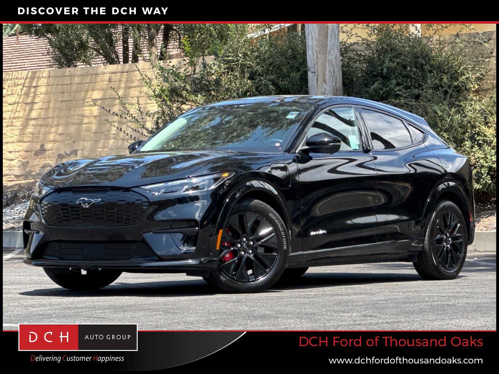 Certified 2025 Ford Mustang Mach-E Premium w/ Sport Appearance Package AWD/4WD image 1