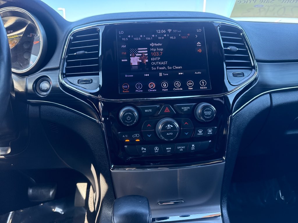 Used 2019 Jeep Grand Cherokee Limited AWD/4WD image 25