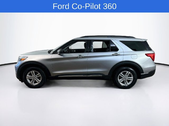 Certified 2021 Ford Explorer XLT w/ Equipment Group 202A AWD/4WD image 5