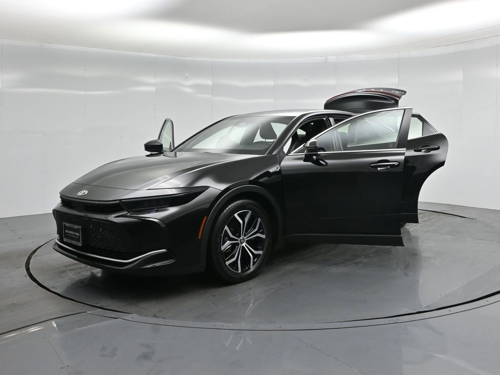 Used 2024 Toyota Crown Limited image 25