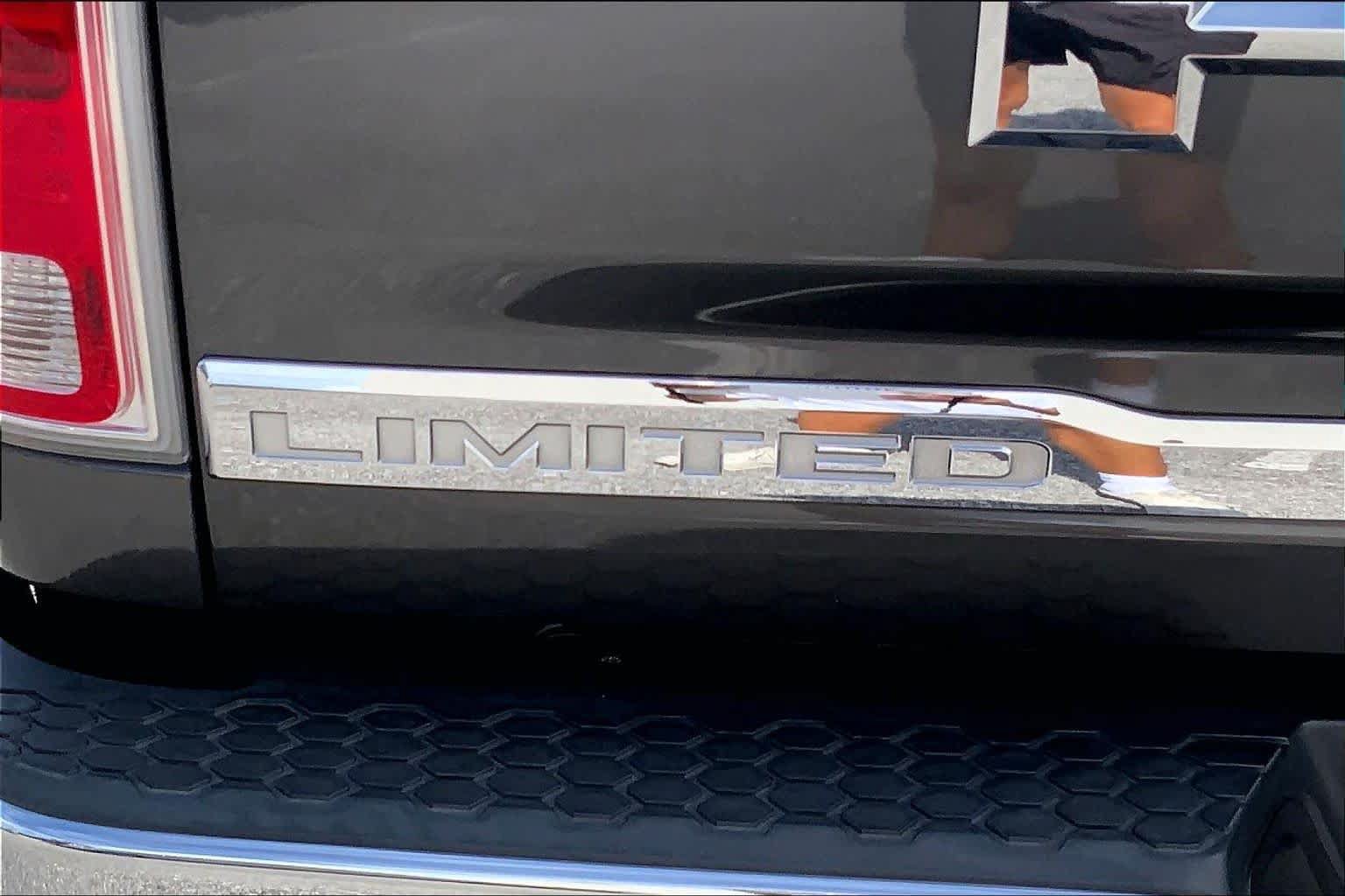 Used 2018 RAM 3500 Laramie Longhorn AWD/4WD image 10