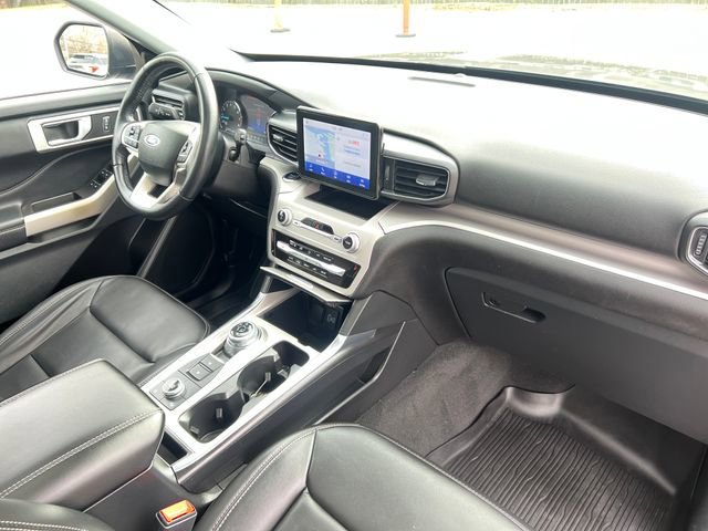 Certified 2023 Ford Explorer XLT w/ Equipment Group 202A AWD/4WD image 38