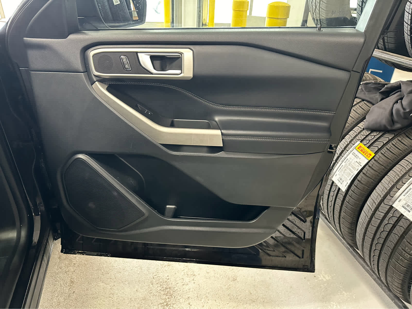 Certified 2022 Ford Explorer XLT w/ Equipment Group 202A image 38