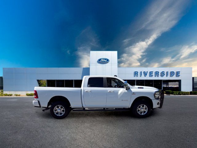 Used 2024 RAM 3500 Laramie AWD/4WD image 8