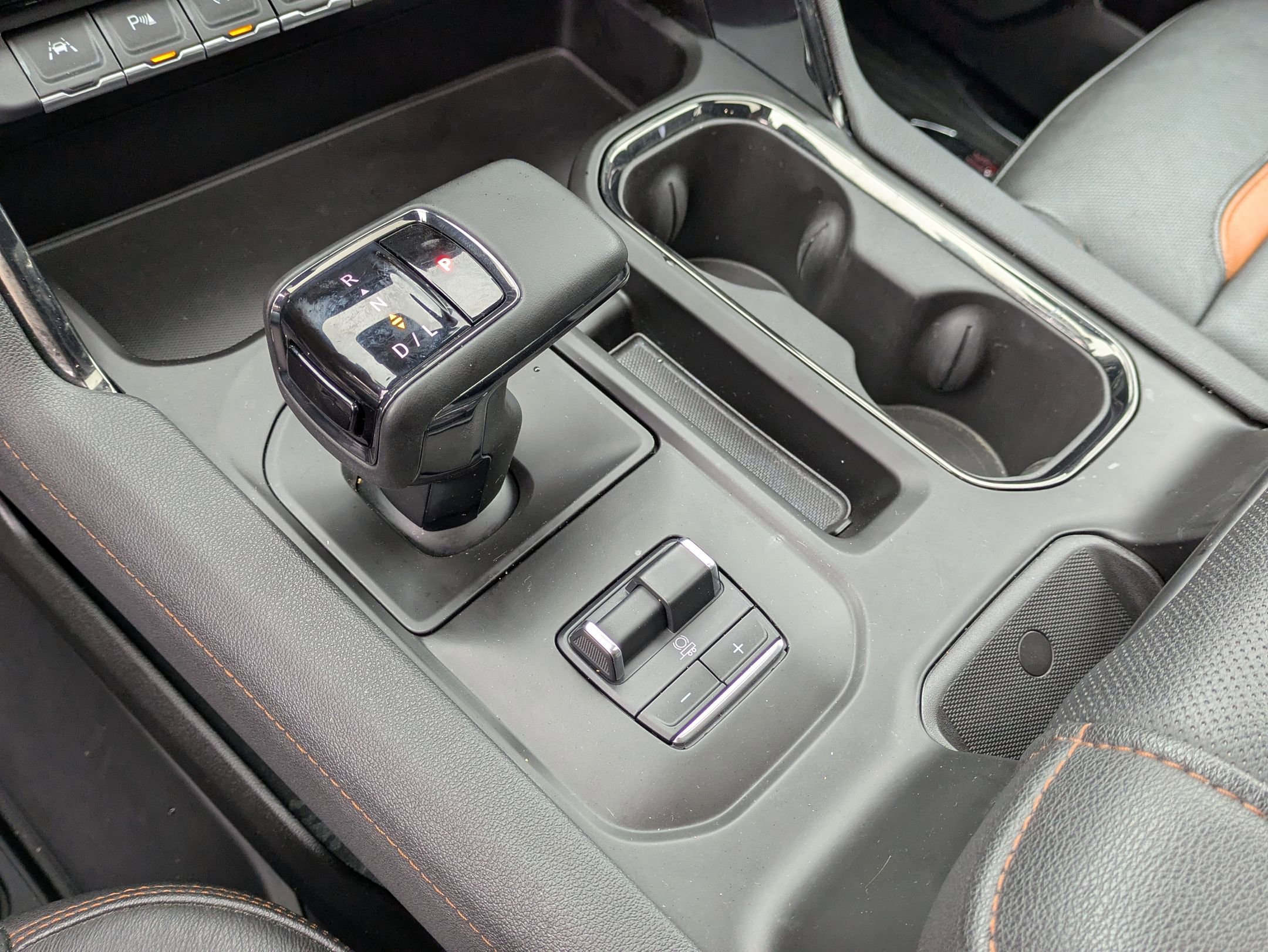 Used 2024 GMC Sierra 1500 AT4 w/ Technology Package image 25