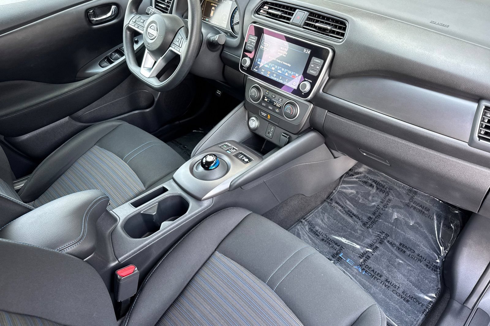 Used 2025 Nissan Leaf S FWD image 17
