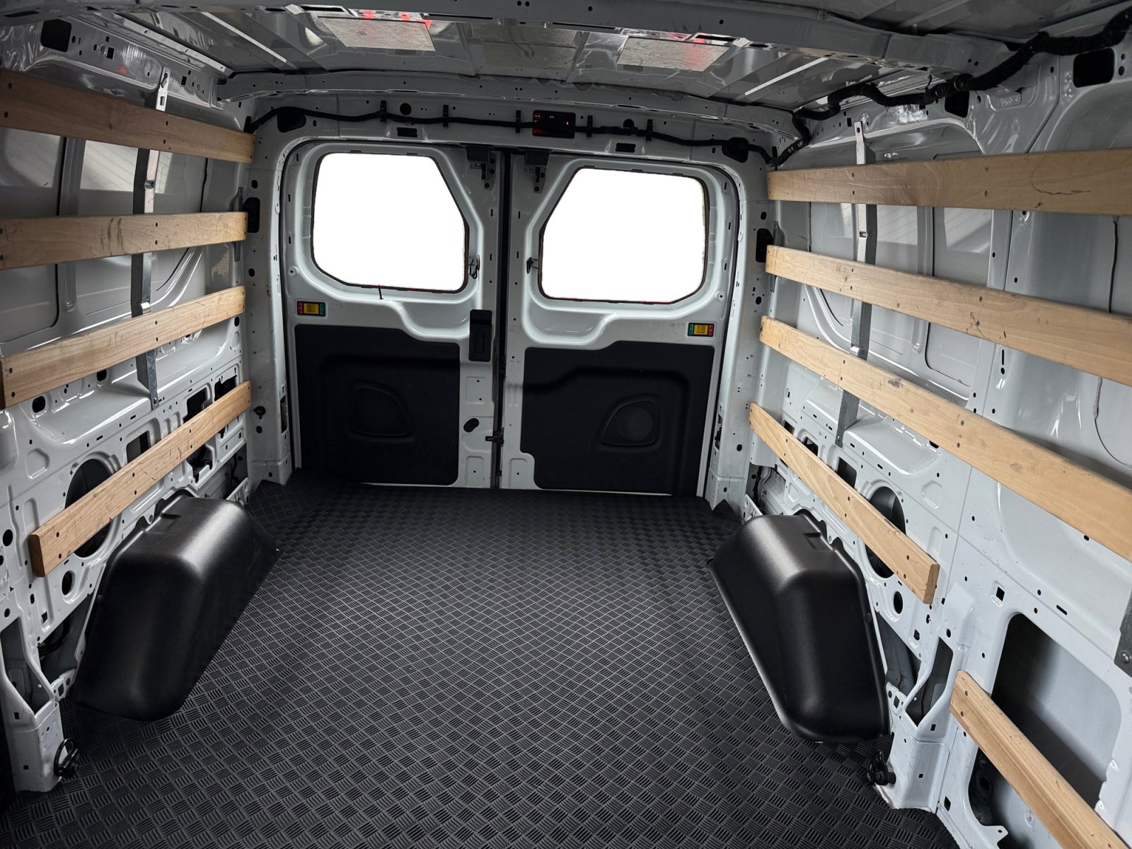Certified 2025 Ford Transit 250 Low Roof w/ Exterior Upgrade Package RWD image 16