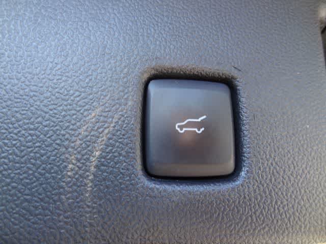 Certified 2022 Ford Escape SEL w/ Technology Package AWD/4WD image 10