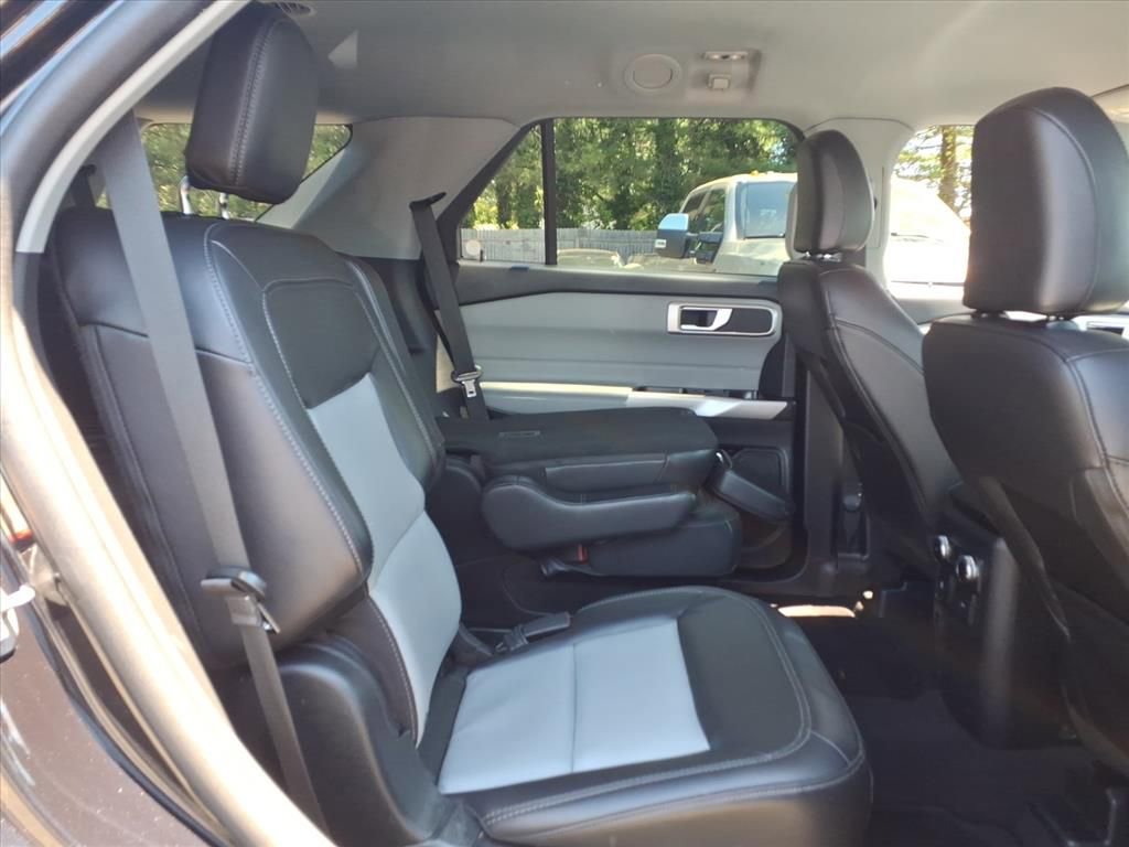 Certified 2023 Ford Explorer XLT w/ Equipment Group 202A AWD/4WD image 12