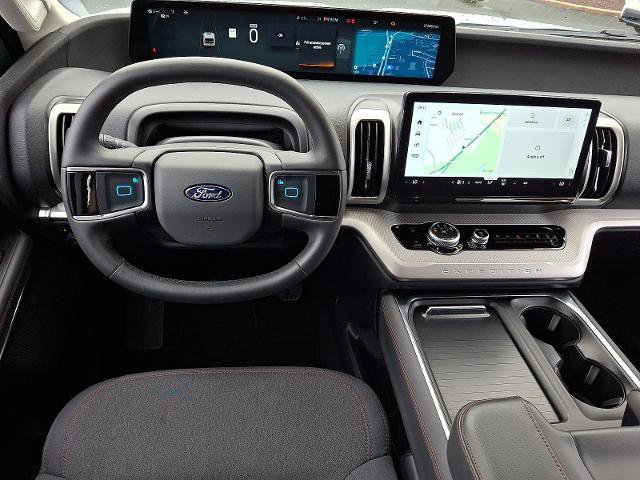 Certified 2025 Ford Expedition Active AWD/4WD image 11