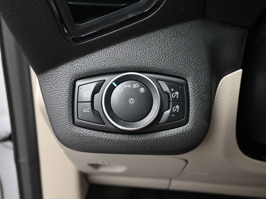 Certified 2017 Ford Escape Titanium w/ Equipment Group 301A image 15