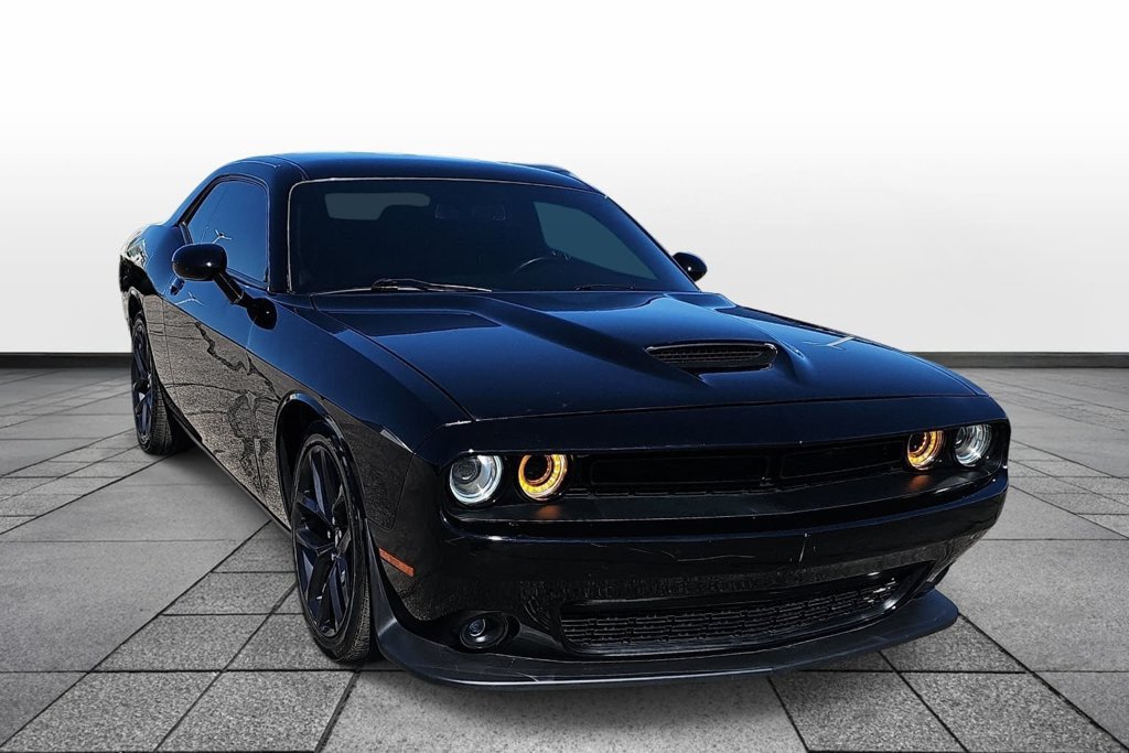 Used 2021 Dodge Challenger GT w/ Blacktop Package RWD image 3