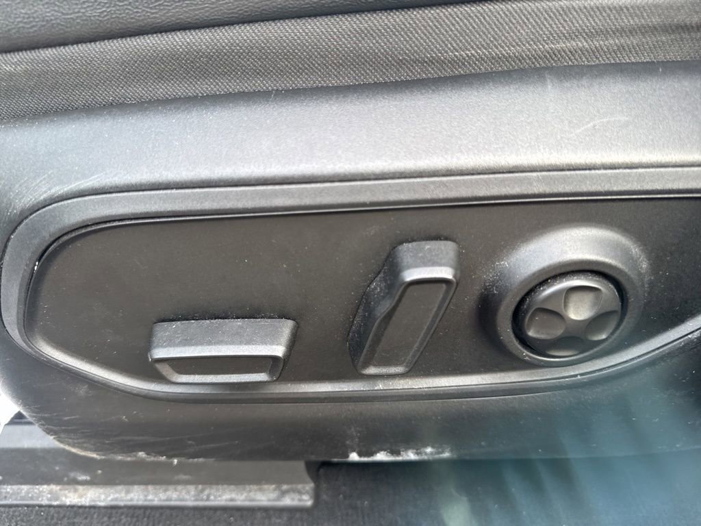 Used 2023 Jeep Grand Cherokee Limited image 35