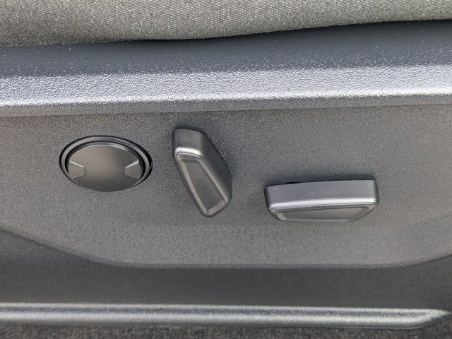 Certified 2022 Ford F150 XLT w/ Equipment Group 302A High image 38