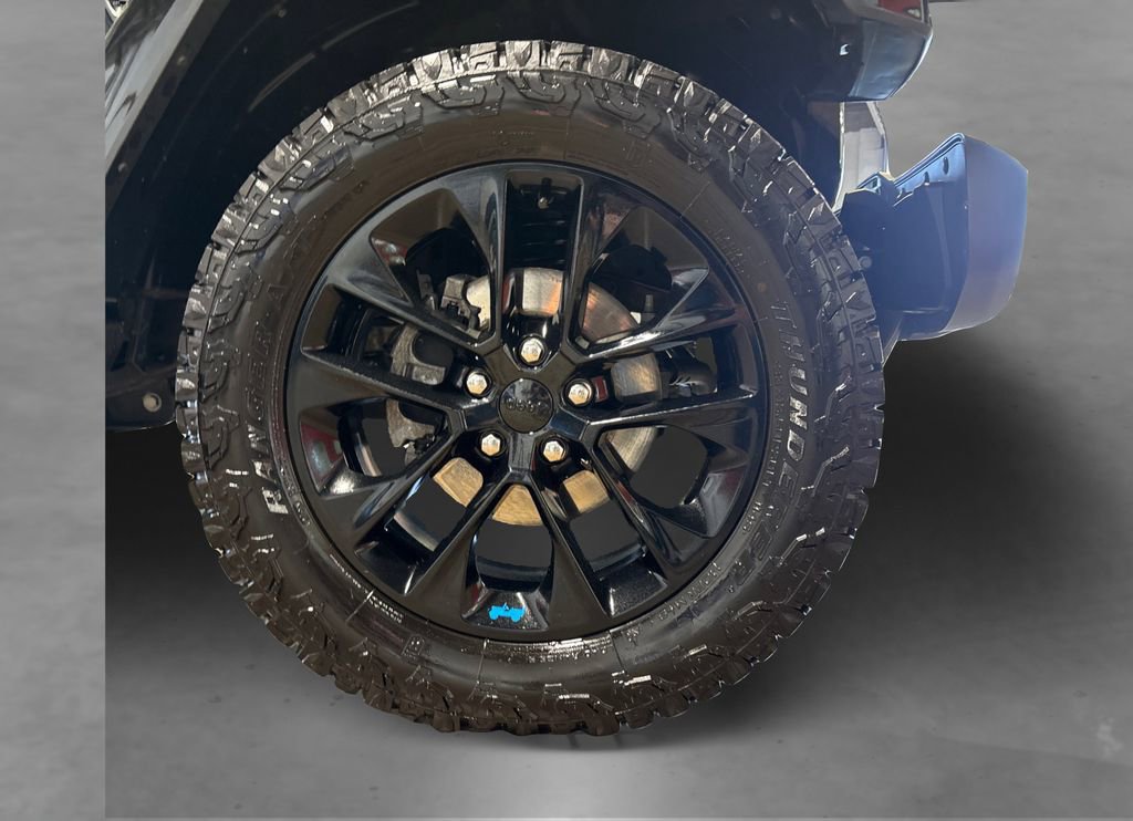 Used 2022 Jeep Wrangler Unlimited Sahara w/ Cold Weather Group image 20