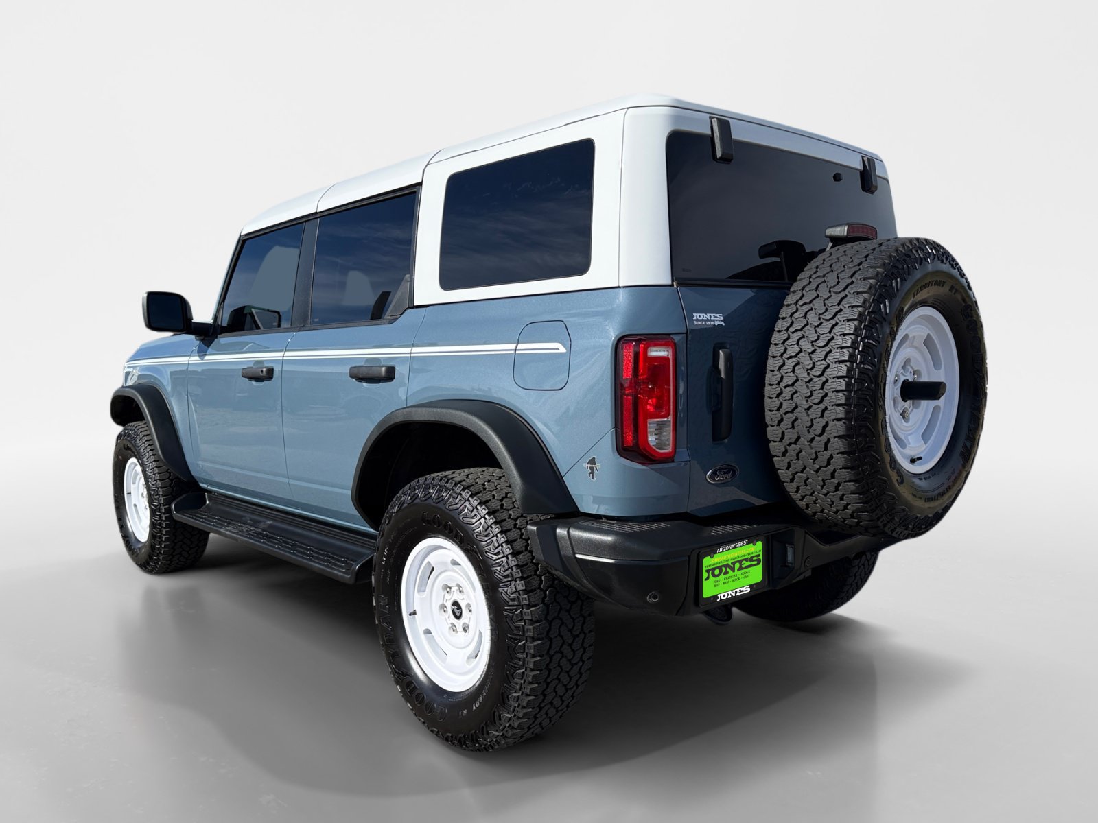 Certified 2025 Ford Bronco Heritage Edition AWD/4WD image 4