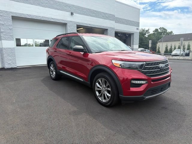 Certified 2023 Ford Explorer XLT w/ Equipment Group 202A AWD/4WD image 8