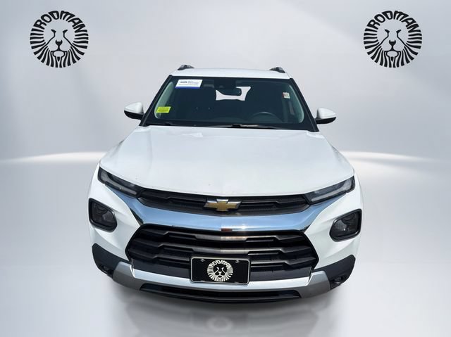 Used 2021 Chevrolet TrailBlazer LT w/ Premium Seating Package AWD/4WD image 2