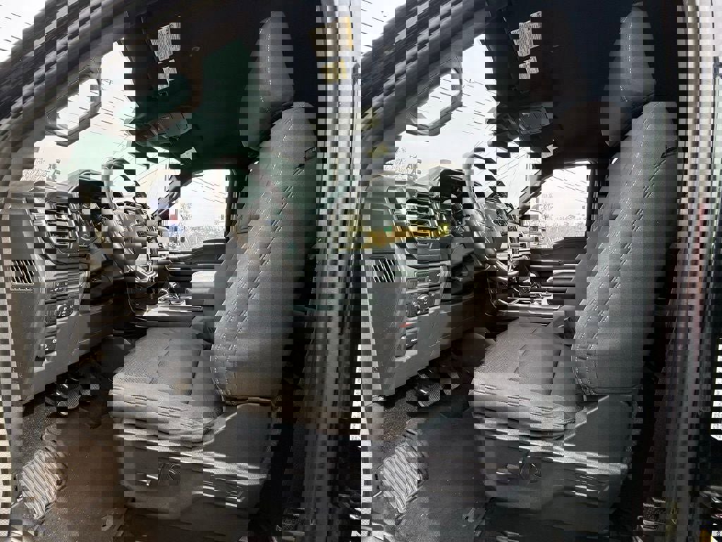 Certified 2022 Ford F150 XLT w/ Equipment Group 302A High image 19