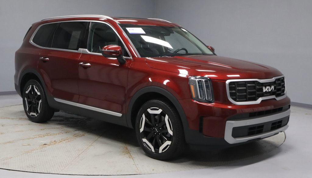 Used 2023 Kia Telluride S w/ S Sunroof Package AWD/4WD image 1