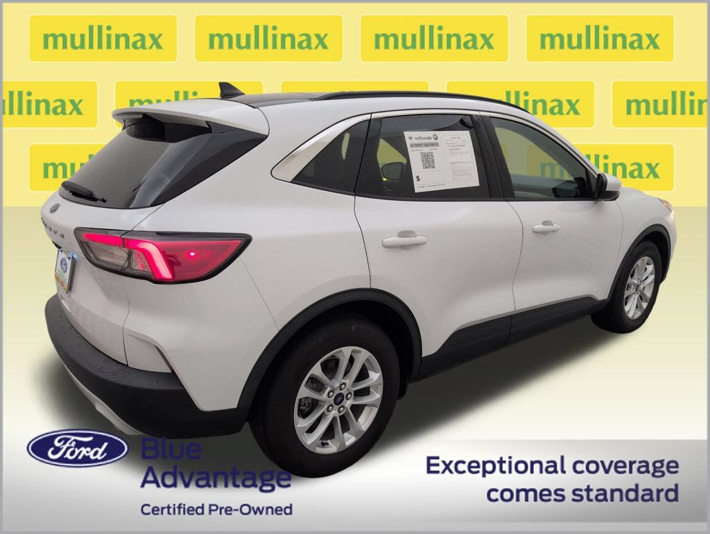 Certified 2020 Ford Escape SE FWD image 3