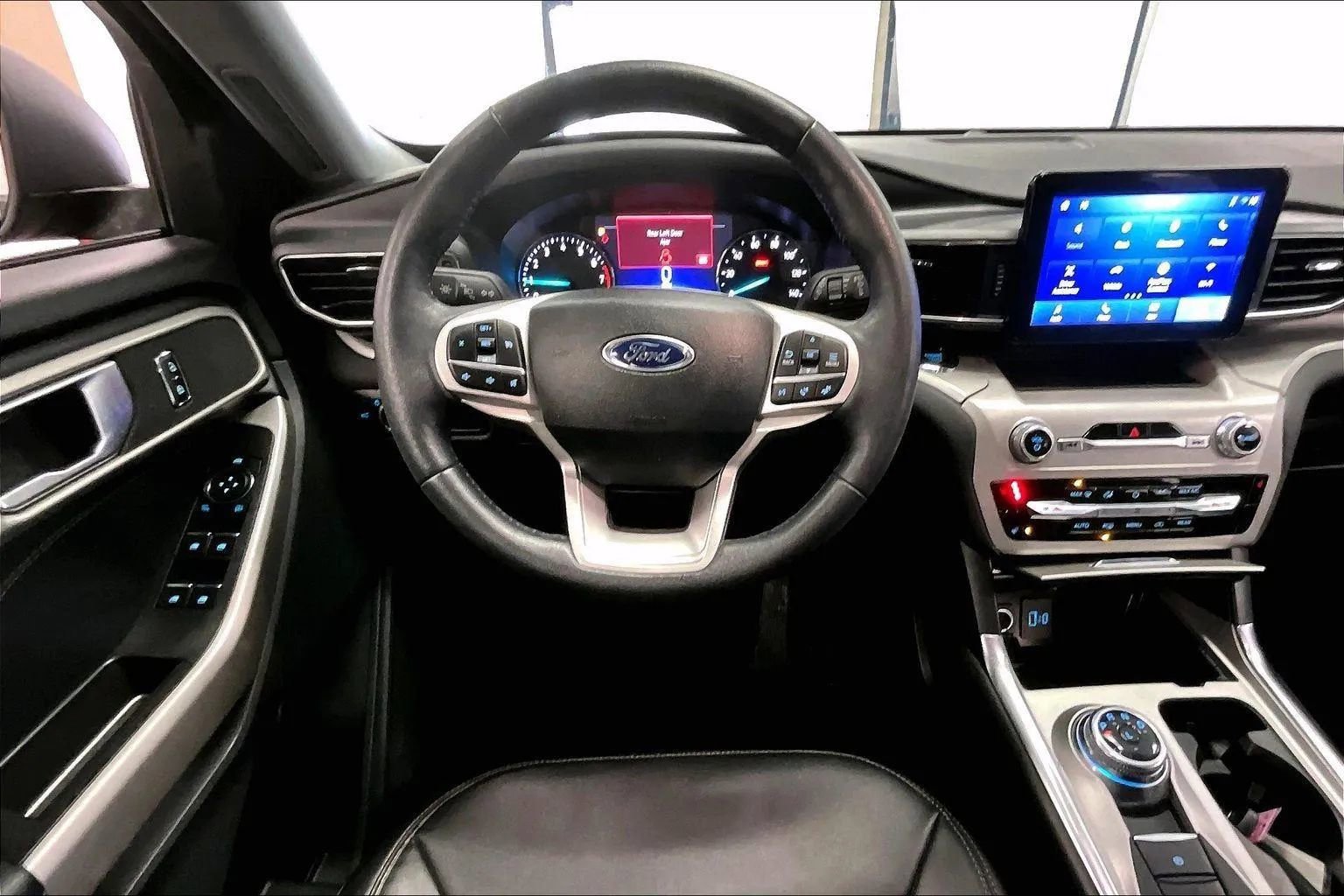 Certified 2023 Ford Explorer XLT w/ Equipment Group 202A image 5