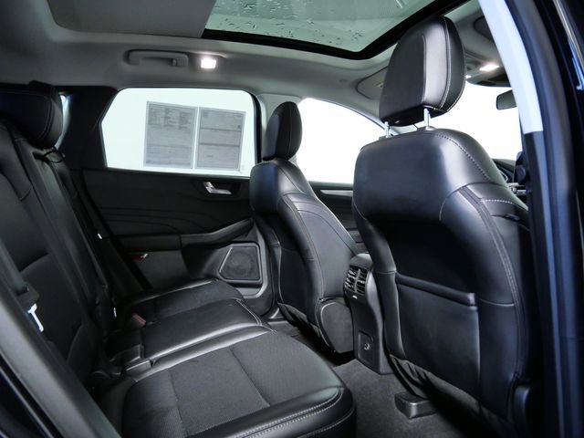 Certified 2022 Ford Escape Titanium w/ Class II Trailer Tow Package image 13