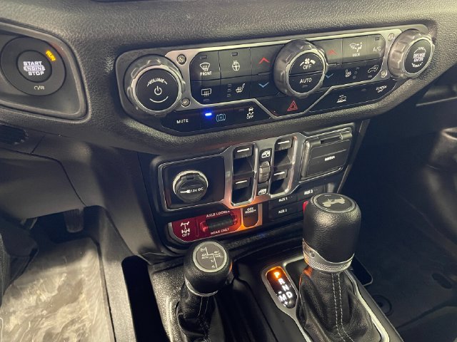 Used 2024 Jeep Wrangler Unlimited AWD/4WD image 8