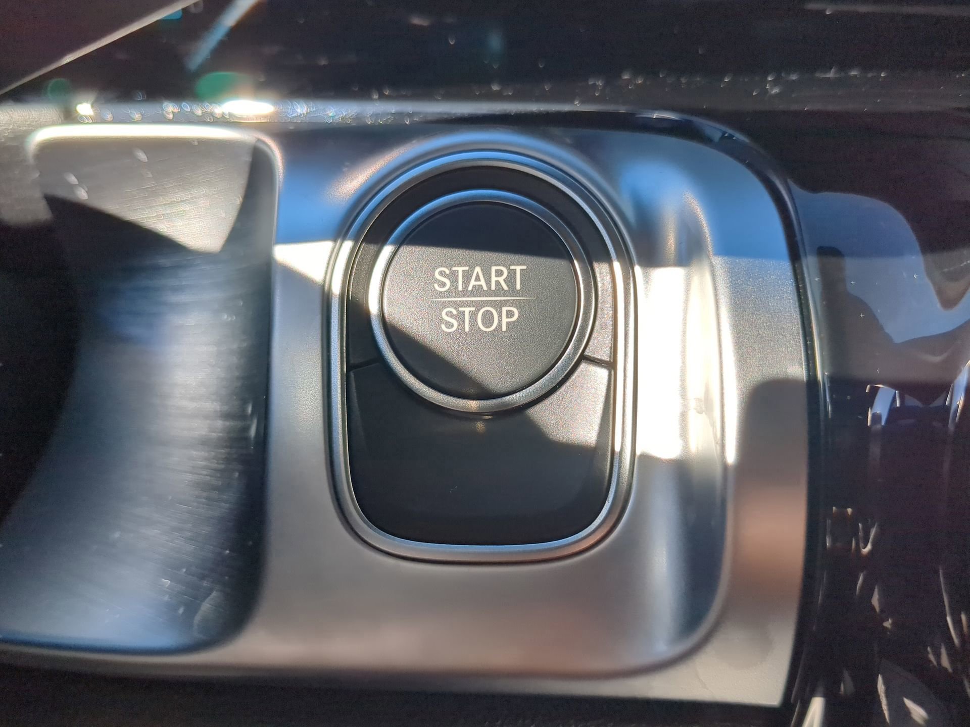 Used 2024 Mercedes-Benz EQB 300 4MATIC image 59