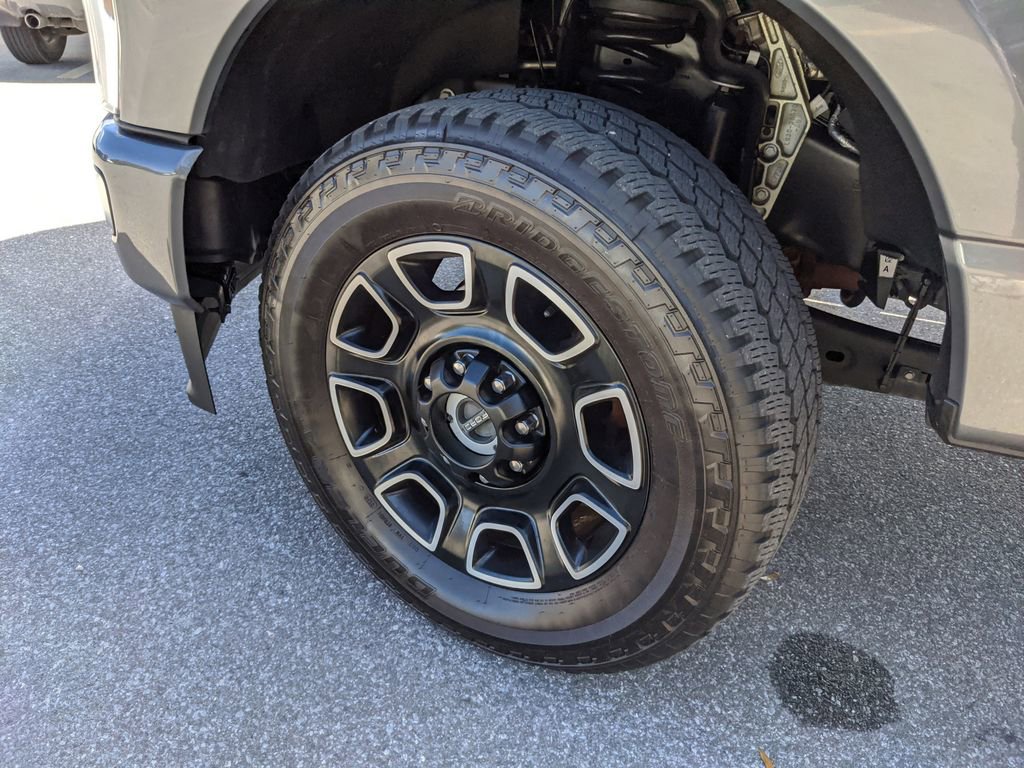 Certified 2024 Ford F250 Platinum image 37