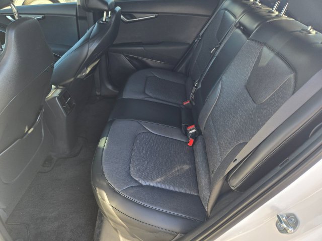 Used 2023 Kia Niro Wave FWD image 10