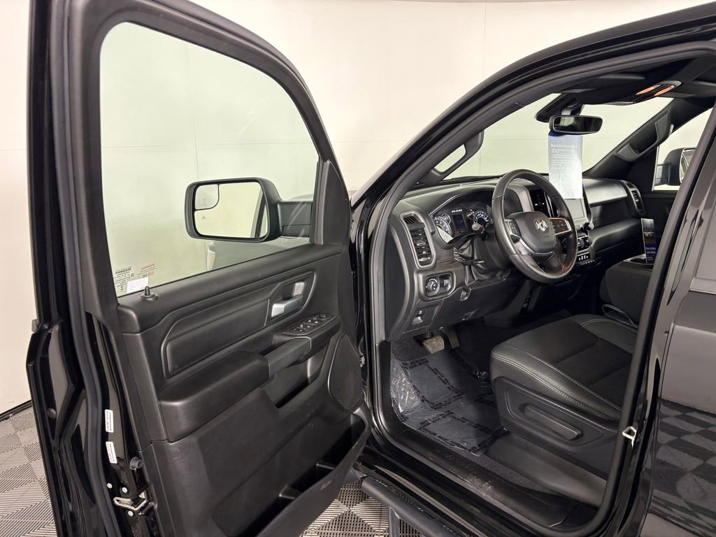Used 2025 RAM 1500 Tradesman w/ Night Edition AWD/4WD image 11