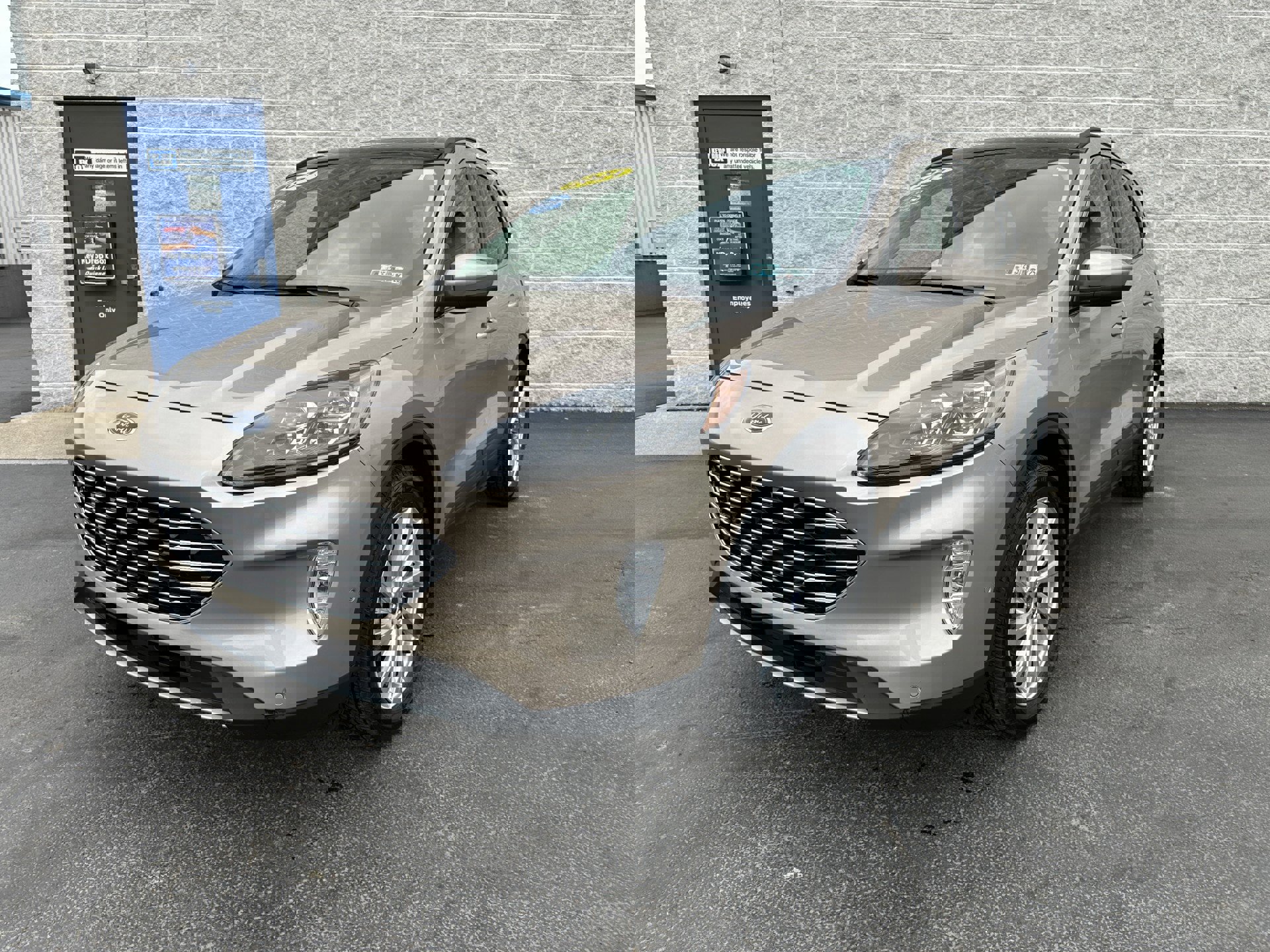 Certified 2021 Ford Escape Titanium w/ Titanium Elite Package image 2